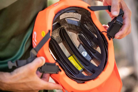 SENA PI-01 Interkom Do Kasku Rowerowego Hulajnogi Bluetooth 4.1 Zasięg 400M